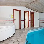10 Person In Harboore-by Traum
