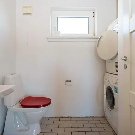 10 Person In Harboore-by Traum *